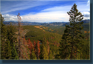 Looking east from the Haiyaha Lake Trail